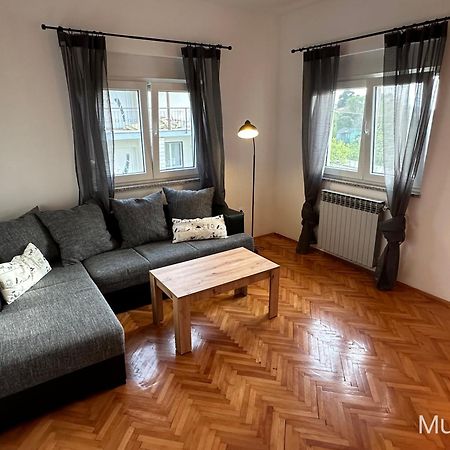 Vala Apartments Ровинь Экстерьер фото